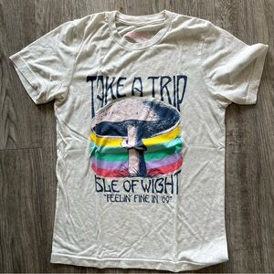 Cream Tee with Isle of Wight Graphic